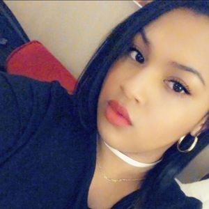 Meet your Posher, Sabrina